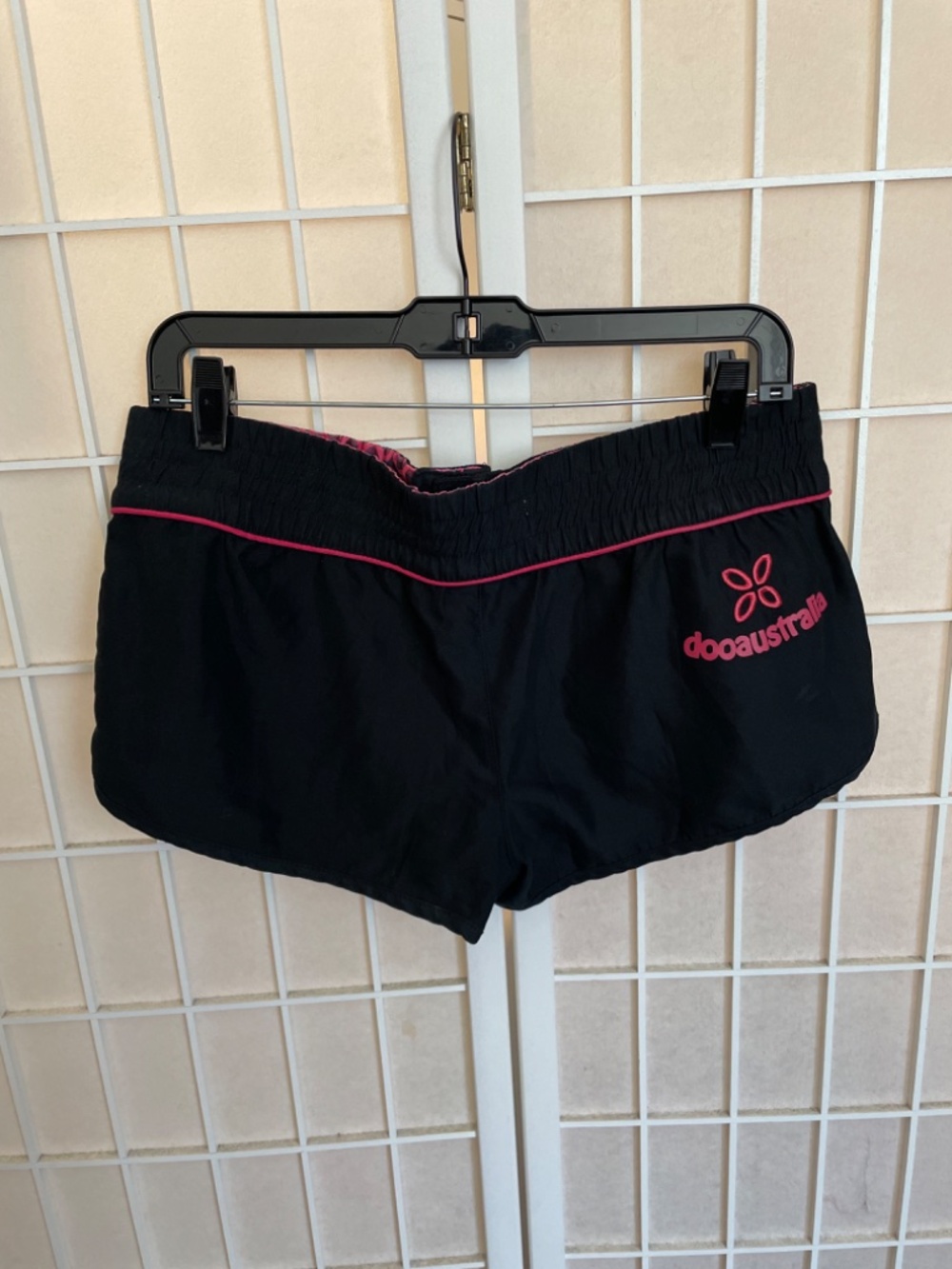 Running shorts buttons black and pink Medium